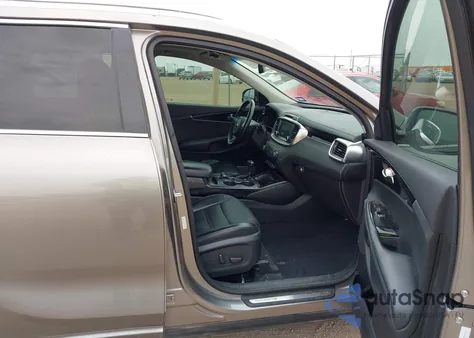 2016 Kia Sorento 3.3L Sx z USA, uszkodzony, nr VIN 5XYPK4A54GG037681